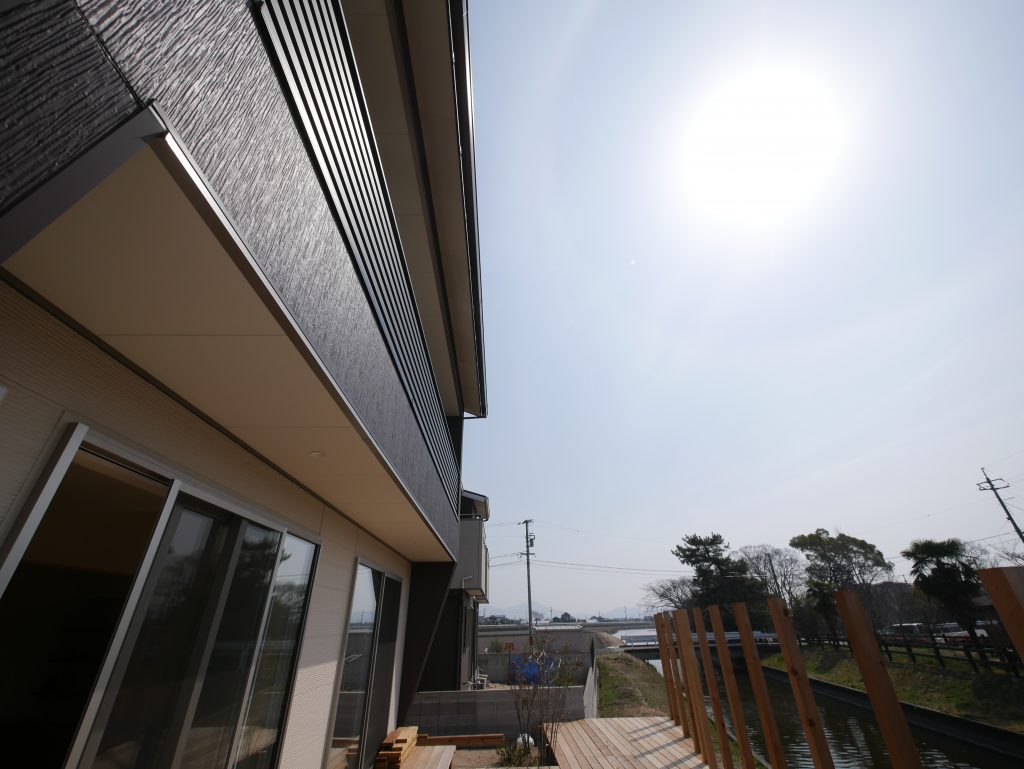 「夏の高気密・高断熱住宅」は快適ですよ２　夏の太陽と冬の太陽と日本の住まい